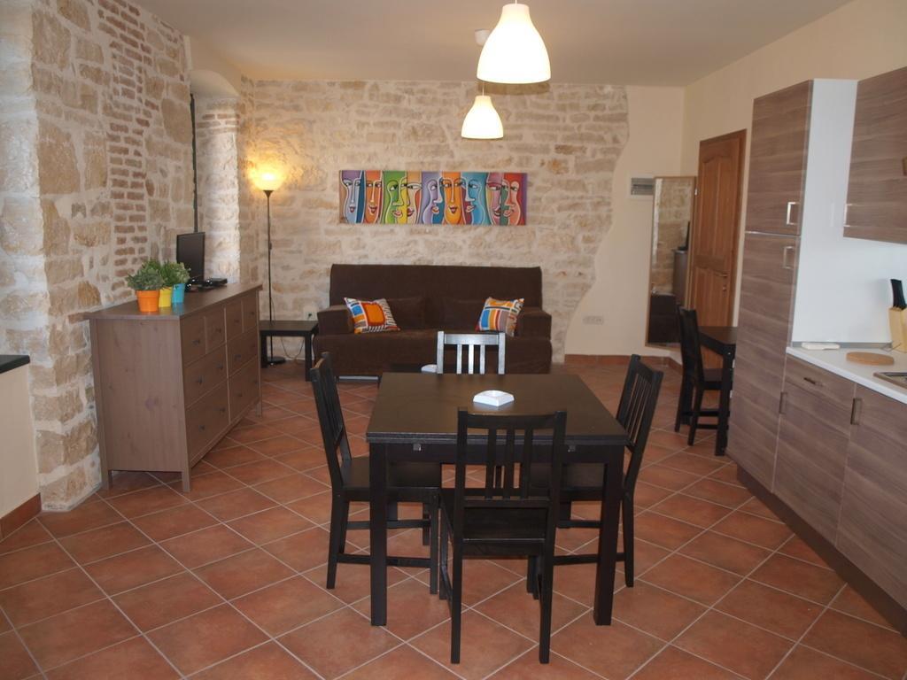 Rovinj'S Flowers Apartments Rum bild
